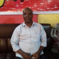 مجلس المريخ يكمل تعاقده مع أبو عنجة لمنصب المدرب العام