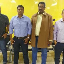فارياس مدرب الهلال يصل رفقة مساعده ومدرب الحراس