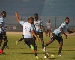الشغيل يعود ويشارك في تدريبات الهلال .. وتألق شلش والصيني وأفول ودراج