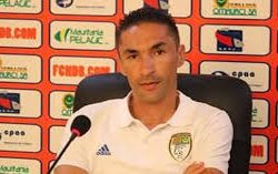المريخ يتعاقد مع مدرب نيس الفرنسي التونسي يامن الزلفاني