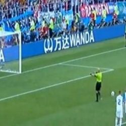 الأرجنتين تخفق في بداية مشوارها بكأس العالم بالتعادل أمام أيسلندا .. وميسي يهدر ركلة جزاء