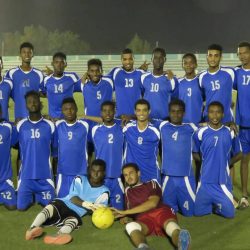 الجماهير تمنع تصوير لاعب مع حكم بمدني