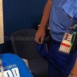 نقل مارادونا للمستشفي عقب نهاية مباراة الارجنتين ونيجيريا