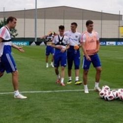 منتخب روسيا يخوض مرانه الصباحي استعدادا لمواجهة إسبانيا