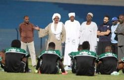 الكاردينال يطالب اللاعبين بإنتفاضة قوية بالنخبة والكونفدرالية
