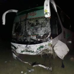 مصرع واصابة (٢٤) شخص في حادث مرورى بطريق التحدى