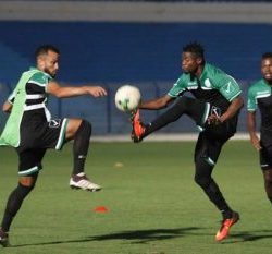 الثلاثي الاجنبي خارج حسابات مدرب الهلال