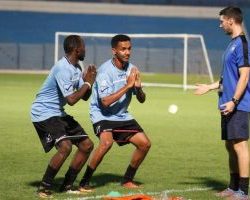 الهلال يستأنف تدريباته .. ويحدد موعد سفره الي بورسعيد