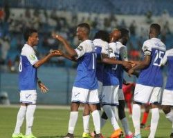 وليد الشعلة مهاجم الهلال يواصل تألقه وينافس بقوة على لقب الهداف