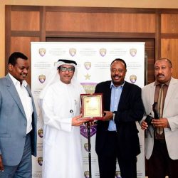رئيس العين يستقبل وفد المريخ ويمتدح المظهر الحضاري للجماهير السودانية