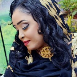 الفنانة حنان بلوبلو تستعين بدورية شرطة للحراسة