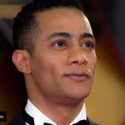معجبة تطلب الزواج من الممثل المصري محمد رمضان علناً