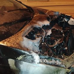 جماهير إيطالية تضرم النار في سيارة لاعبها