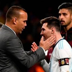 رغم قهر ميسي ورفاقه.. مدرب فنزويلا يقترب من “القرار الصعب”