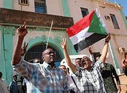 اطلاق سراح ودقلبا والبوشي المتهمين في قضايا معارضة النظام السابق 