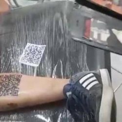 جنون التشجيع.. أغرب وشم على سيقان جماهير ريفر بليت