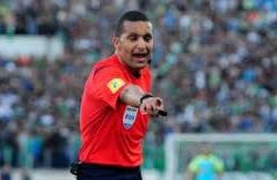 طاقم تحكيم مباراة الهلال والنجم يصل الجمعة