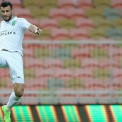 الأهلي السعودي ينعش آماله بمركز ثالث