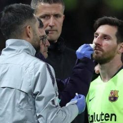 مدرب برشلونة يكشف حالة ميسي قبل “موقعة الشياطين”