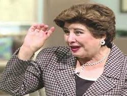 مذيعة شهيرة تنهار بالبكاء على الهواء