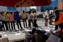كتب محظورة تعرضها الثورة في الخرطوم