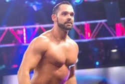نجم WWE السابق يعرض دوره في عرض AEW