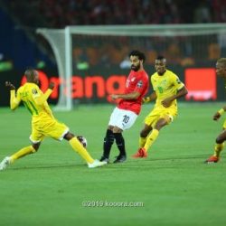 مصر تفتتح أمم أفريقيا بفوز هزيل على زيمبابوي