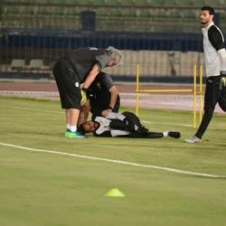 نقل حارس منتخب مصر إلى المستشفى