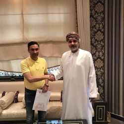 الزلفاني يمقلب المريخ ويتعاقد مع ظفار العُماني