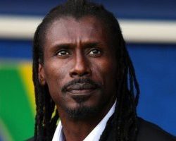 سيسيه: ساديو مانى لا يفكر فى جائزة الهداف ويبحث عن كأس أمم أفريقيا