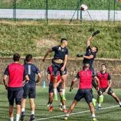 شبيبة القبائل يستعد للمريخ من فرنسا.. يحدد مواجهة الأحمر ويدعم صفوفه بسبعة لاعبين جدد