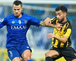 مشجع اتحاد جدة يحلق “شنبه” بعد خسارة الهلال بدورى أبطال أسيا