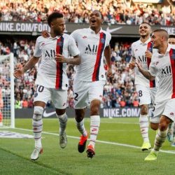 شتائم وصافرات.. نيمار يتغلب على جحيم باريس في “يوم العودة”