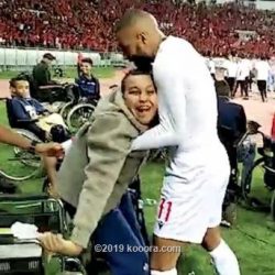 موقف إنساني للاعب الوداد أثناء مباراة المريخ يلهب مواقع التواصل بالمغرب