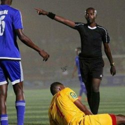 اتحاد الكرة يبعد الحكم الأمين الهادي من الدولية وترشيح السمؤال يثير أزمة