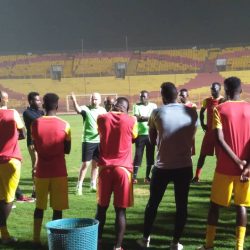 المريخ يتدرب على فترتين في غياب الدوليين