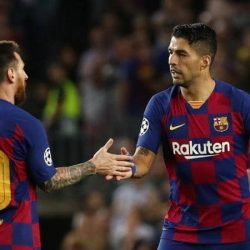 برشلونة يتجاوز عقبة رجال كونتي بفضل ثنائية سواريز