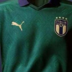 بعد 100 عام.. منتخب إيطاليا يستبدل “قميص العمر”