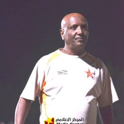 إقالة مرتقبة لأبو عنجة من تدريب المريخ