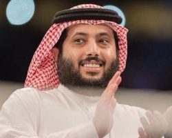 تركي آل الشيخ يرصد مكافأة خاصة للأهلي المصري أمام الهلال 
