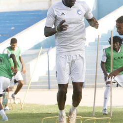 الطبيب يمنح لاعب الهلال ابوعاقلة راحة عن التدريبات