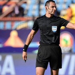 (غربال) يدير مباراة الهلال والنجم الساحلي