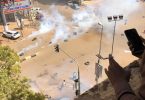 الشرطة تطلق الغاز المسيل للدموع وإصابات في احتجاجات قرب القصر الرئاسي بالخرطوم