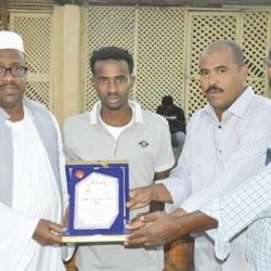 نجم الهلال الجديد يتبرع لناديه السابق 