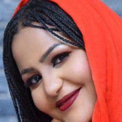 نضال أول شاعرة سودانية بالعلامة الزرقاء