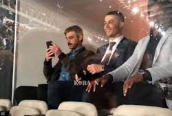 البرتغالي رونالد يقتحم غرفة ريال مدريد في الكلاسيكو لهذا السبب