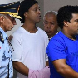 رونالدينيو يعود إلى المحكمة مجددا بعد 10 أيام في السجن