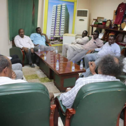 مجلس المريخ يجتمع مع رئيس الإتحاد السوداني