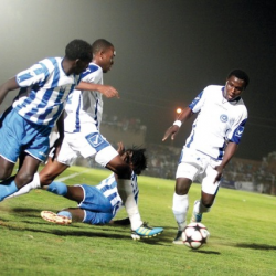 الهلال يبحث عن الصدارة امام الارسنال