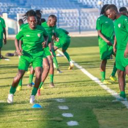 المنتخب يتدرب بقوة وسط الدفوف والطبول باستاد الهلال